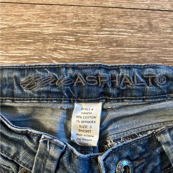 Blue Asphalt juniors size 3 cropped skinny jeans distressed look - Picture 3 of 3